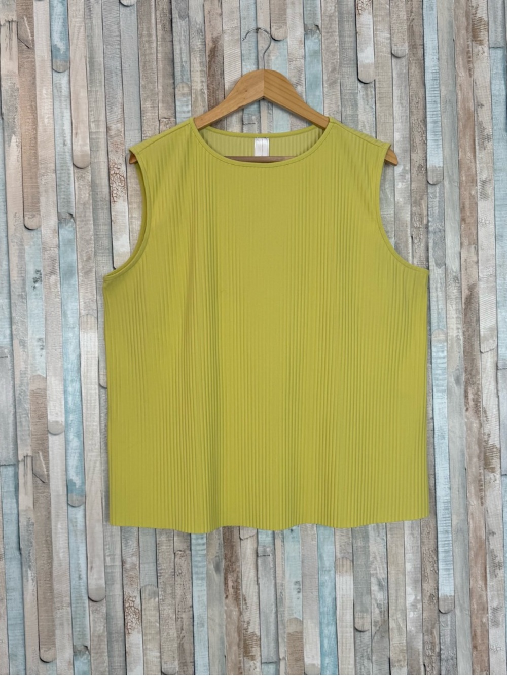 WynneLayers‎ XL Pleated Plisse Tank Top Blouse Sleeveless Dressy Crinkled Bright